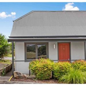 Standard Studio Cottage 1 Queen 1 Single